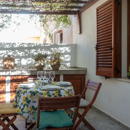 Welcomely - Terrace By The Sea - Cala Gonone Apartment *
