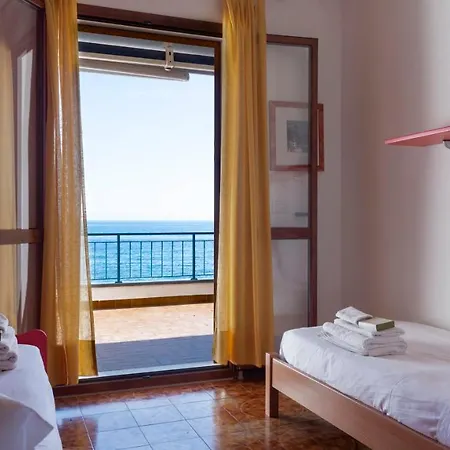 Welcomely - Terrace By The Sea - Cala Gonone